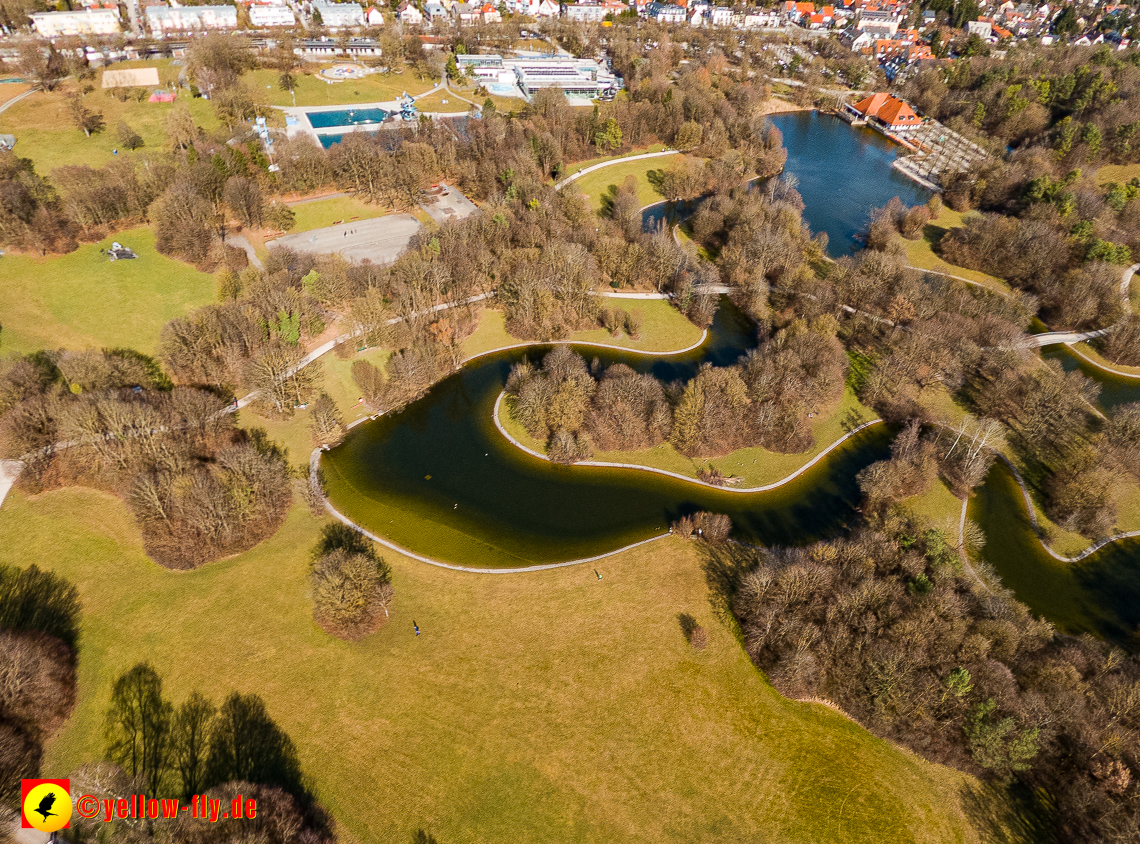 20.02.2023 -  Ostparksee und Schule am Strehleranger mit Umgebung in Neuperlach